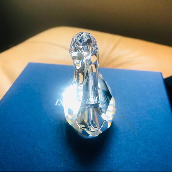 Swarovski Crystal Swan medium size — Mint w/ Original Box & Certificate — A 9100 - Picture 3 of 5